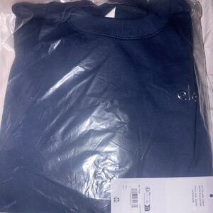 Accolade Crew Neck Pullover - Navy